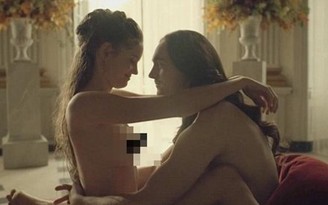 'Versailles' gây tranh cãi vì cảnh sex nhiều gấp đôi 'Game of Thrones'