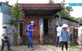 Thanh niên khóa trái cửa, phóng hoả đốt nhà cha ruột Thanh niên khóa trái cửa, phóng hoả đốt nhà cha ruột