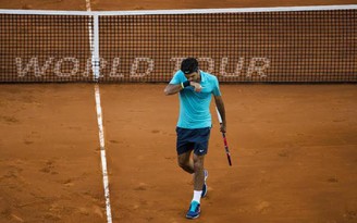 Federer bại trận, Serena thoát hiểm ở Madrid Open
