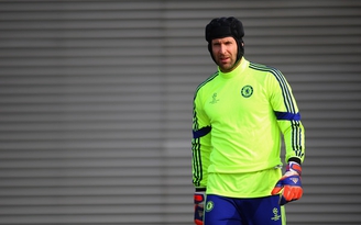 Paul Scholes khuyên M.U mua Cech để thay De Gea