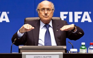 Cuộc đua ghế Chủ tịch FIFA: Figo và Van Praag rút lui, Blatter đấu với Thái tử Jordan