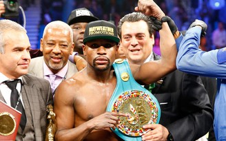 Mayweather bị tước đai vô địch ở trận đấu với Pacquiao