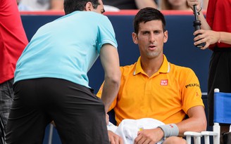 Djokovic tố có người hút cần sa trong lúc xem anh thi đấu