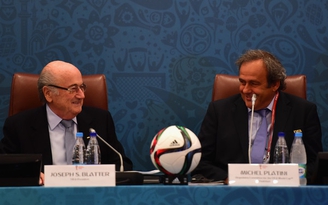 Hé lộ thỏa thuận ngầm giữa Platini và Blatter