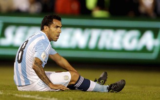 Không có Messi, Aguero, tuyển Argentina tiếp tục mất thêm Tevez