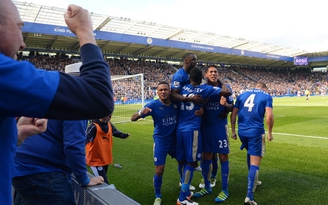 Leicester chưa thể nâng cúp vô địch Premier League vào cuối tuần này