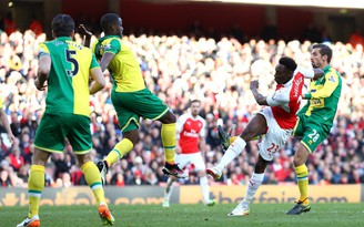 Arsenal 1-0 Norwich: Welbeck 'giải cứu' HLV Wenger