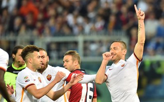 Totti tỏa sáng, gửi thông điệp đanh thép đến ban lãnh đạo AS Roma