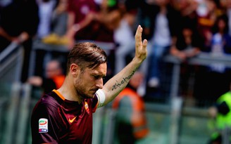 Totti được chèo kéo đóng phim 'người lớn'