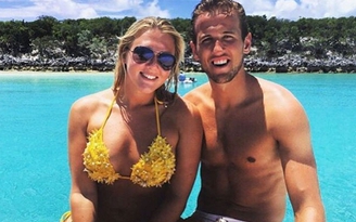 Tuyển Anh và WAGs bị cấm dùng mạng xã hội tại EURO 2016