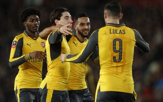 Arsenal đè bẹp Southampton ở Cúp FA