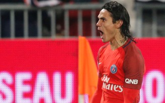 Lập siêu phẩm và kỷ lục, Cavani dọa nạt Barcelona