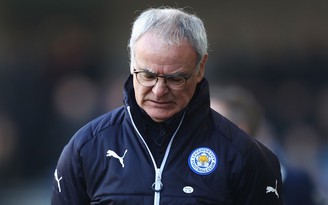 Leicester sa thải HLV Ranieri chỉ 298 ngày sau chức vô địch lịch sử