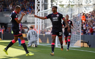 Huddersfield và Wagner đang bay bổng ở Ngoại hạng Anh