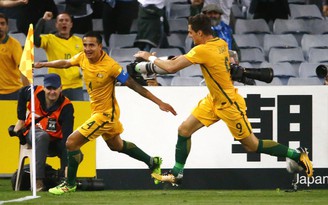 Tim Cahill giúp tuyển Úc giành vé đá playoff World Cup