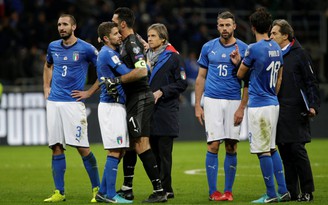 Đừng khóc cho tuyển Ý!