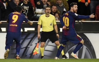 La Liga phải nhờ trọng tài ngăn cản Barcelona