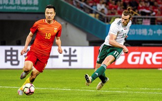 Bale phá kỷ lục ghi bàn trong ngày Giggs ra mắt ở tuyển Xứ Wales