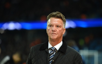 Van Gaal & lời đề nghị hấp dẫn từ London