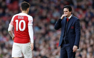 HLV Emery muốn Ozil rời Arsenal ngay trong tháng 1 này