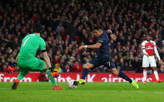 Sanchez giúp M.U hạ Arsenal ở vòng 4 Cúp FA