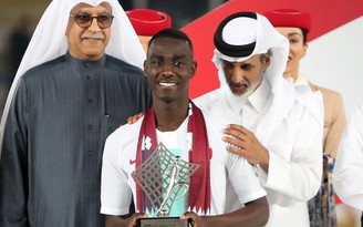 Các ngôi sao Qatar thay nhau phá kỉ lục của Asian Cup