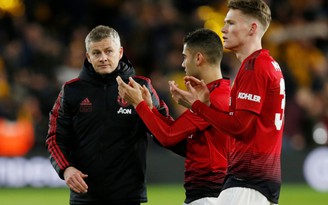 'Solskjaer chỉ hơn Mourinho là giúp M.U chiến thắng'