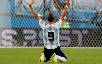 Higuain giã từ đội tuyển Argentina