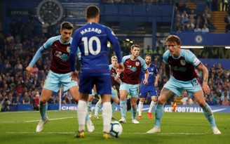 Đến lượt Chelsea hụt bước trong cuộc đua top 4 Premier League