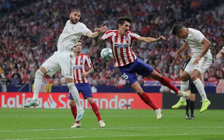 Real Madrid cầm hòa Atletico Madrid, tiếp tục giữ ngôi đầu La Liga
