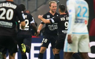 Marseille và AS Monaco rủ nhau bại trận, Lyon trở lại