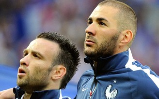 Valbuena: 'Benzema có ý bảo tôi phải chi tiền chuộc clip sex'