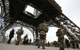 Cảnh sát Paris 'xin' đóng cửa Fan Zone và sân vận động