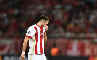 Ông chủ CLB Olympiakos nổi điên tống cố hàng loạt cầu thủ muốn 'ngồi mát ăn bát vàng'