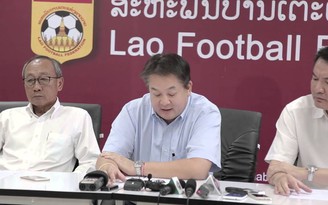 FIFA phạt nặng Liên đoàn Bóng đá Lào về phi vụ chuyển nhượng 'tay ba'