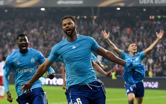 'Bàn thắng vàng' của Rolando ở hiệp phụ đưa Marseille vào chung kết Europa League