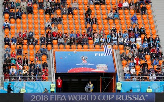 FIFA điều tra về tình trạng khán đài trống trận Uruguay thắng Ai Cập