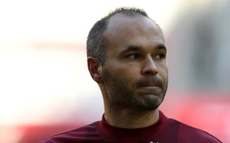 Huyền thoại Iniesta bị chỉ trích vì phân biệt chủng tộc