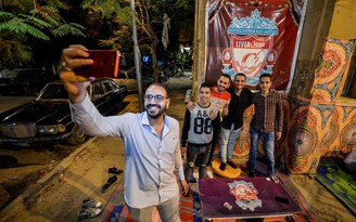 Người hâm mộ Ai Cập ăn mừng chức vô địch Champions League của Liverpool