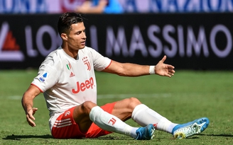 Ronaldo 'tịt ngòi', Juventus suy yếu trong trận ra mắt HLV Sarri