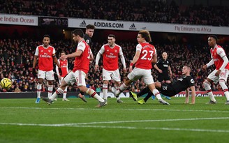 Ngoại hạng Anh: Thua sốc Brighton trên sân nhà, Arsenal rơi tự do