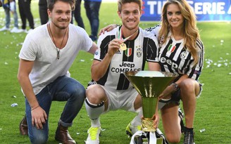 Ngôi sao Juventus nhận tin sét đánh về bạn gái đang mang thai bị nhiễm COVID-19