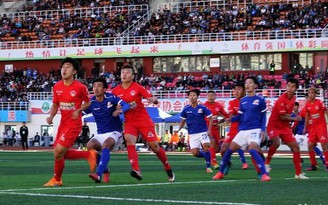 CLB nổi tiếng nhất Tây Tạng rút khỏi bóng đá Trung Quốc vì... 'cầu thủ khó thở'