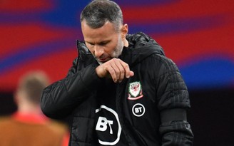 M.U nhận thêm tin ‘sét đánh’: huyền thoại Ryan Giggs bị bắt