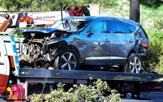 Sự nghiệp của Tiger Woods lâm nguy sau vụ tai nạn xe hơi kinh hoàng
