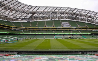 UEFA tước quyền đăng cai VCK EURO 2020 đối với Ireland, 'án treo' cho giải ly khai