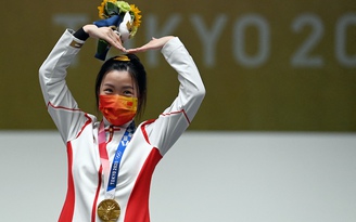 Olympic 2020: VĐV Trung Quốc là người duy nhất được Chủ tịch IOC trao huy chương