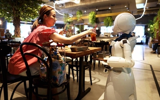 Quán cà phê robot ra mắt ở Tokyo, hướng đến một Paralymic toàn diện