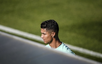 Ronaldo trước trận ra mắt tại M.U: HLV Solskjaer đang ở ngã ba đường