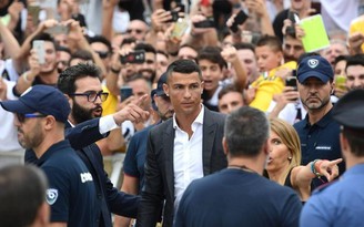 Ronaldo thuê dàn vệ sĩ tinh nhuệ để đảm bảo an toàn ở Manchester